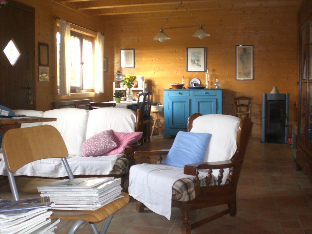 Pera Rionda Bed & Breakfast Caprie Exterior photo